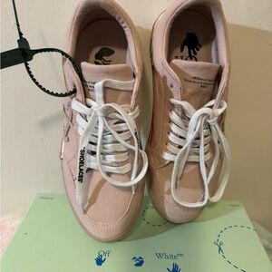 Off White sneakers color Pink